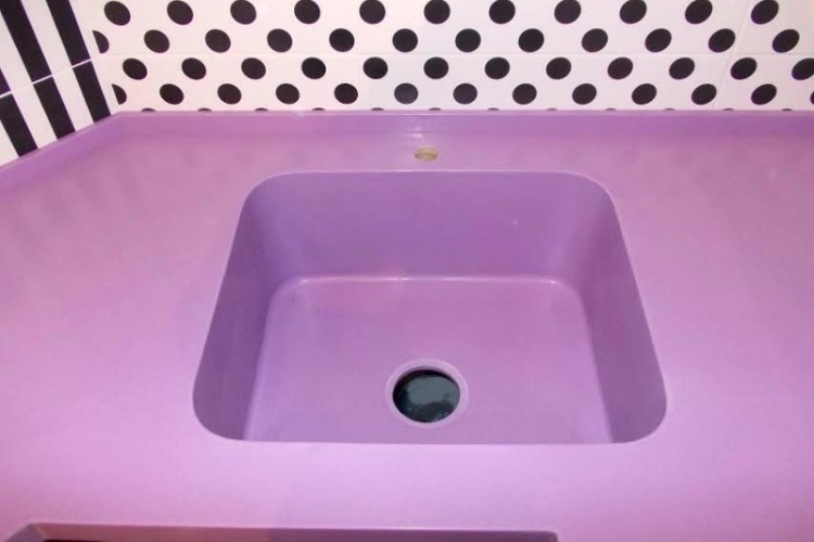 ���������� �� �������������� ����� Staron Solid SP073 (PurpleHeart)