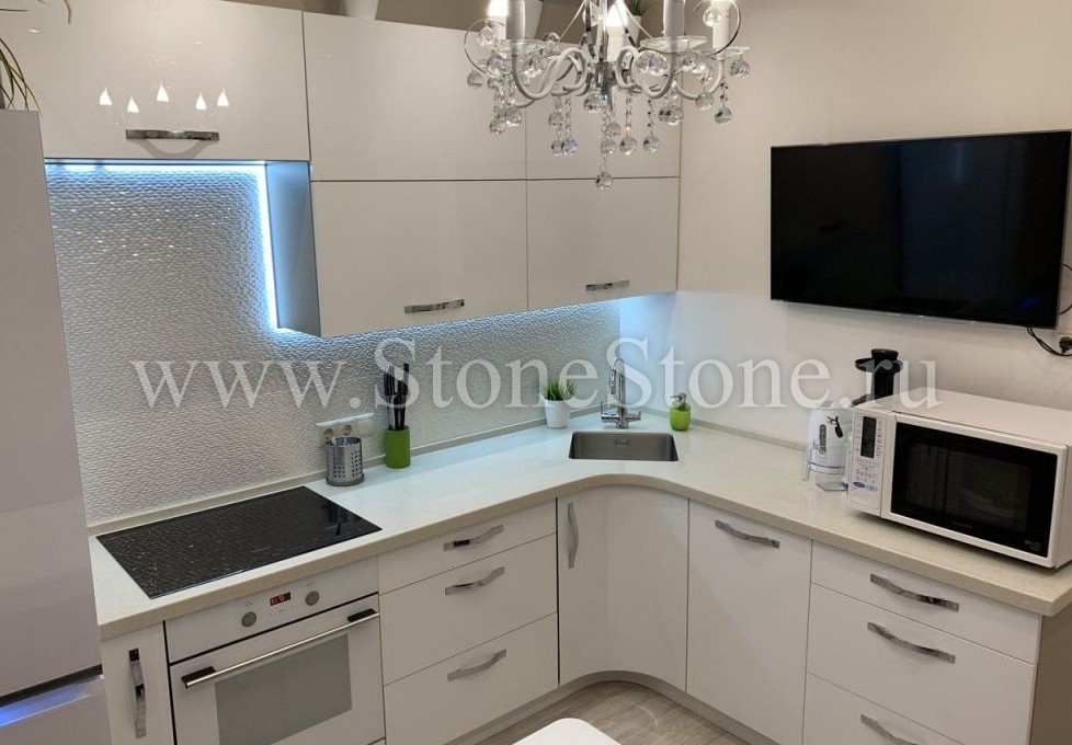 ���������� �� �������������� ����� ������� Staron Solid SI040 (Ivory)