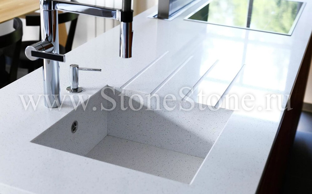���������� �� �������������� ����� Technistone Starlight White �� �����